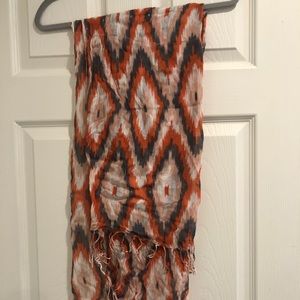 Women’s scarf